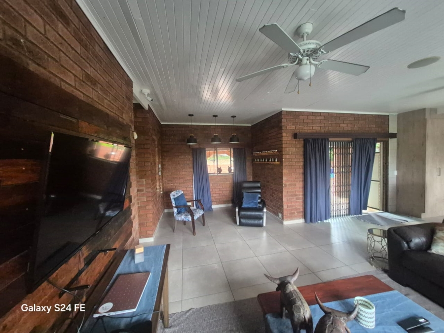 4 Bedroom Property for Sale in Safari Gardens North West